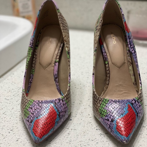 Aldo Spring/Summer Pointy Heels 7.0 - Picture 3 of 4